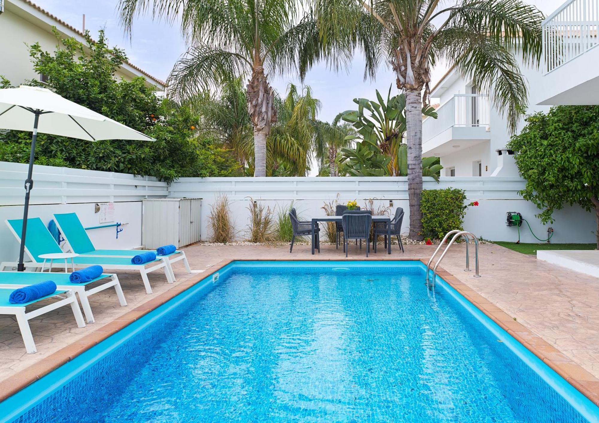 Luxvillasrentals
