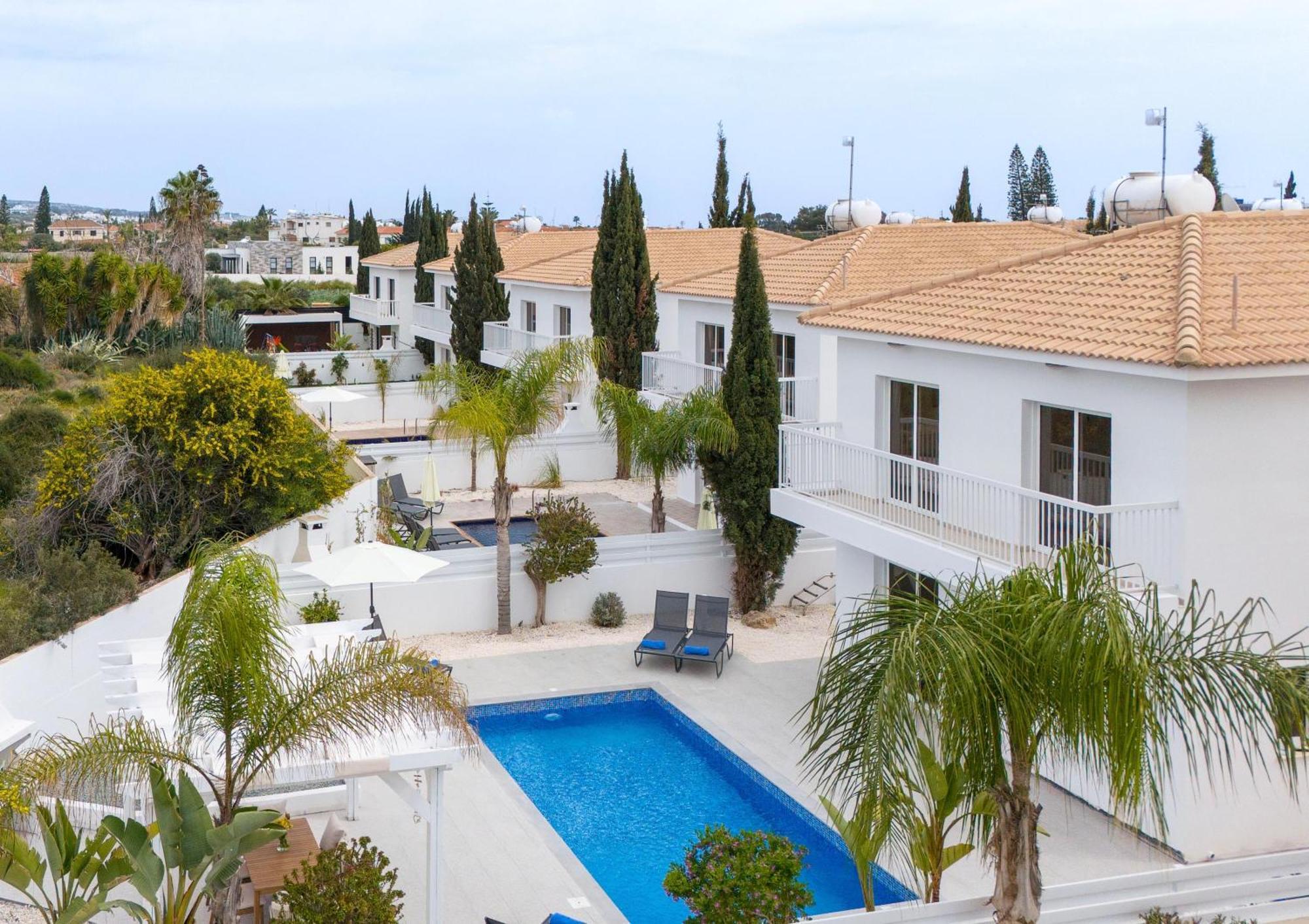 Luxvillasrentals * Agia Napa