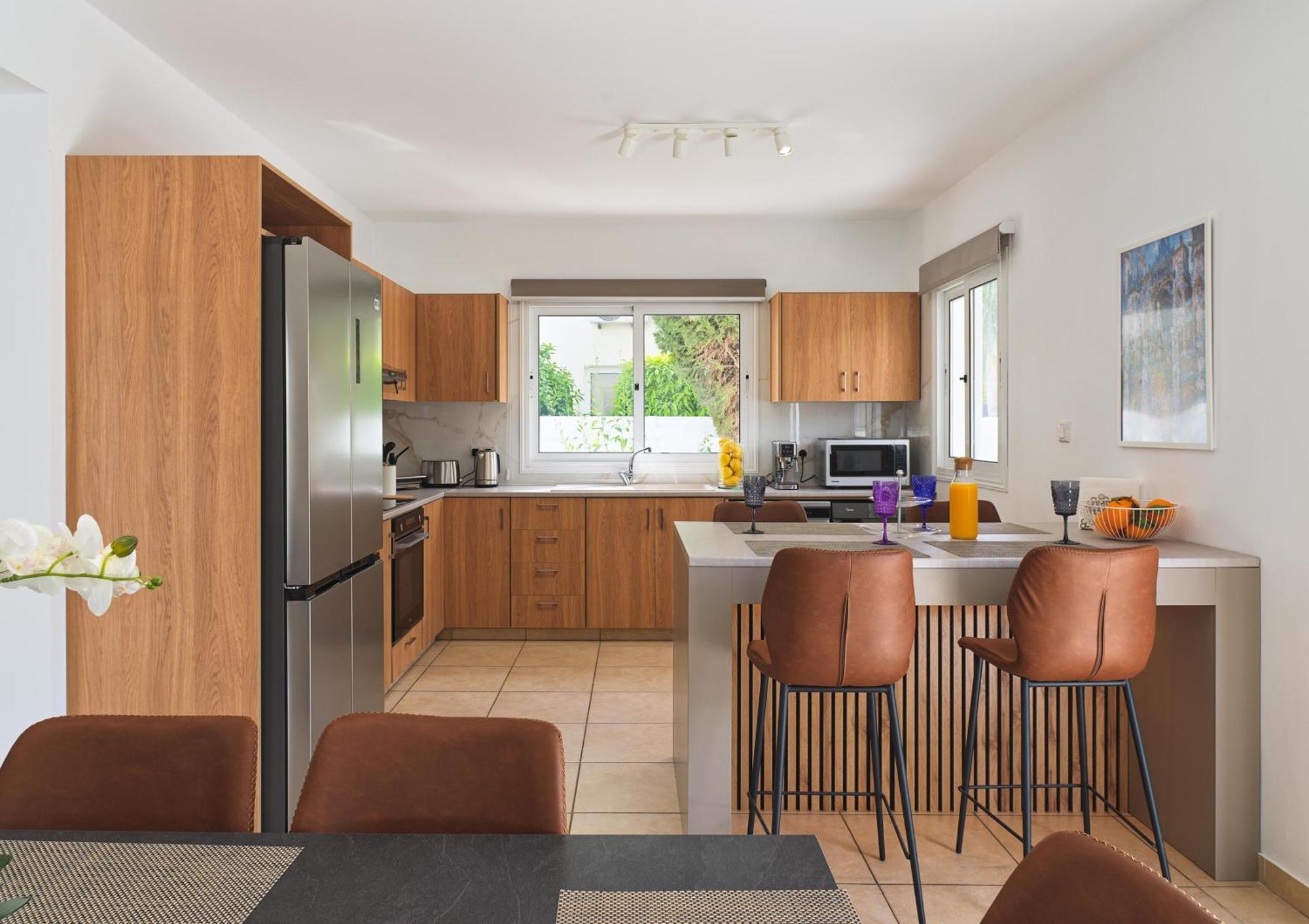 Luxvillasrentals * Aya Napa